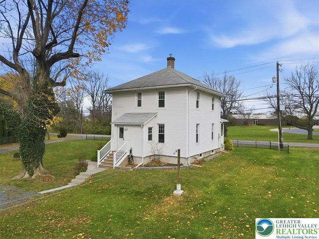 4441 Newburg Road, Lower Nazareth Twp, PA 18064