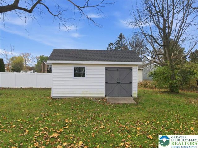 4441 Newburg Road, Lower Nazareth Twp, PA 18064