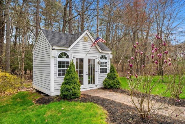 6 Foster Street, Boxford, MA 01921