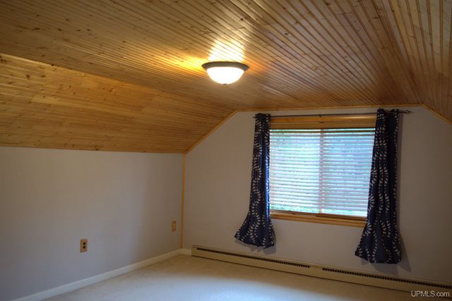 24411 Upper Point Mills Road, Hancock, MI 49930