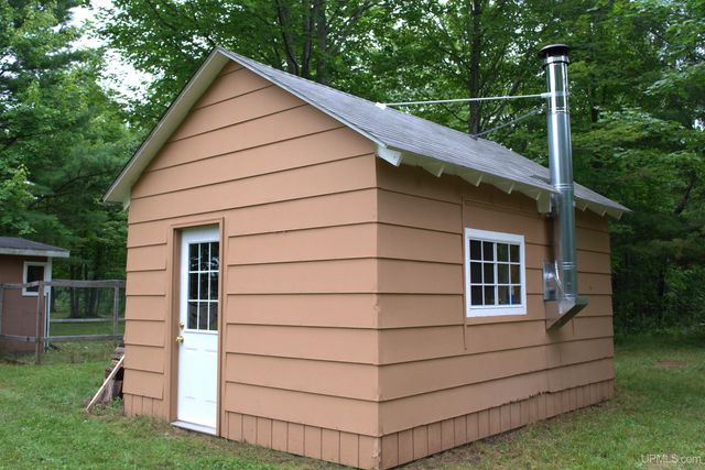 24411 Upper Point Mills Road, Hancock, MI 49930