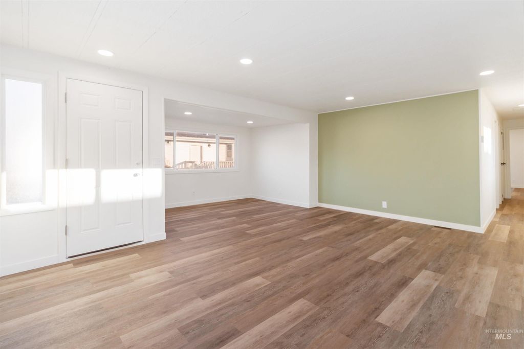 618 Empress St, Boise, ID 83713 photo 5