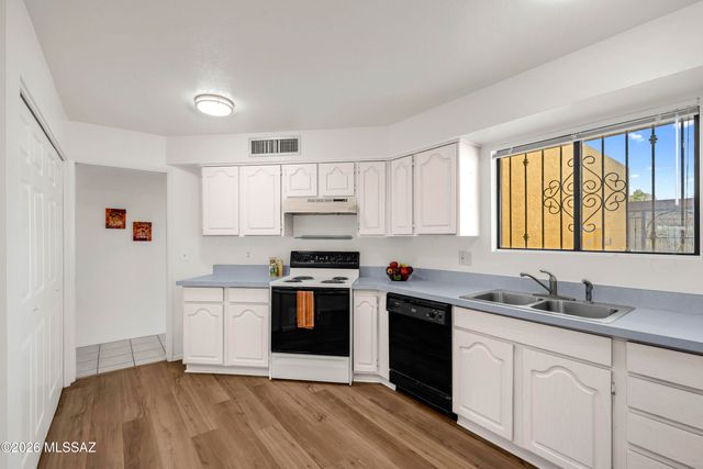 9859 1st Street, Tucson, AZ 85748