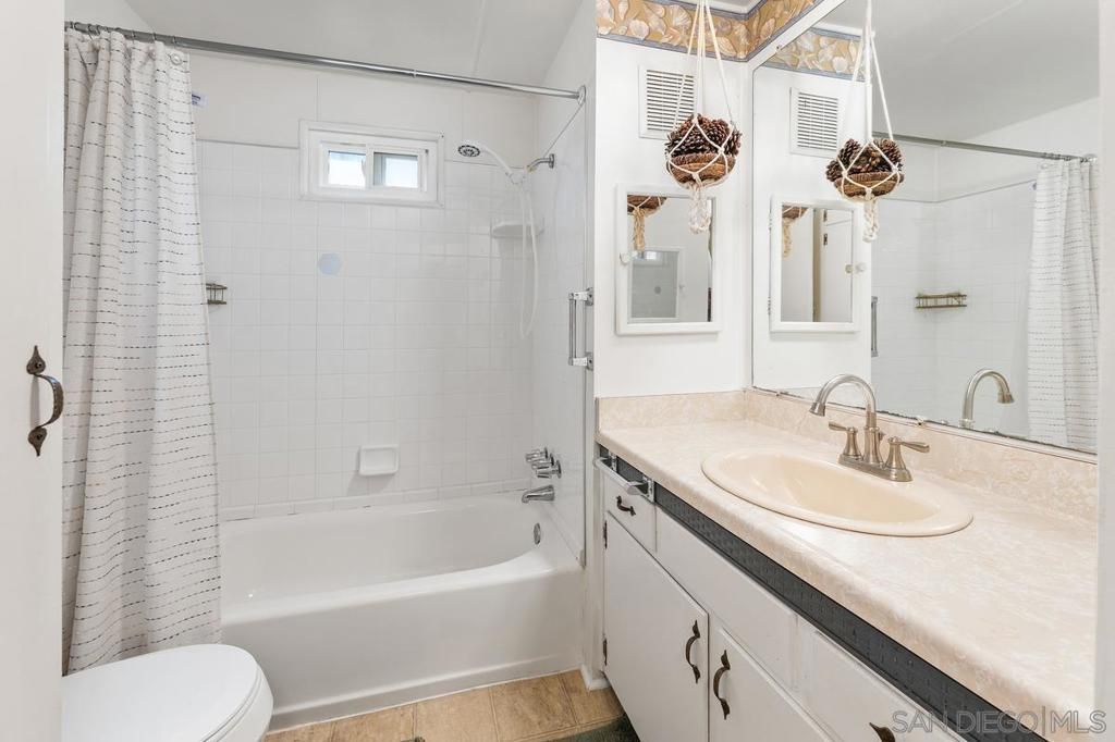 Image 16 of property listing at 1285 E Washington 51, El Cajon, CA 92019