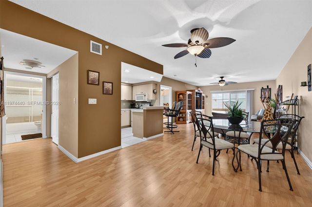 4401 Crystal Lake Dr 101, Deerfield Beach, FL 33064