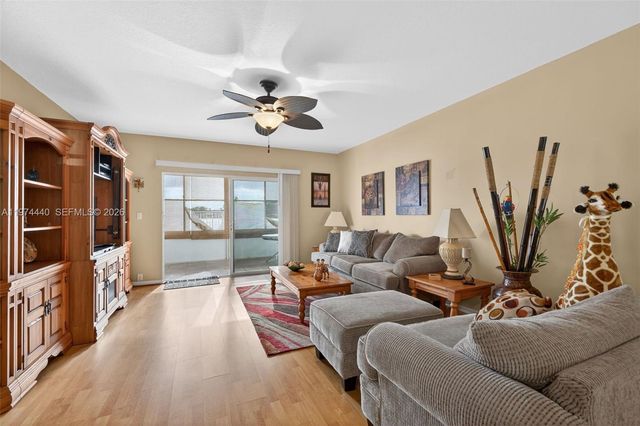 4401 Crystal Lake Dr 101, Deerfield Beach, FL 33064