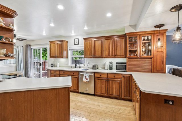 1 W Madison Avenue, Milton, WI 53563