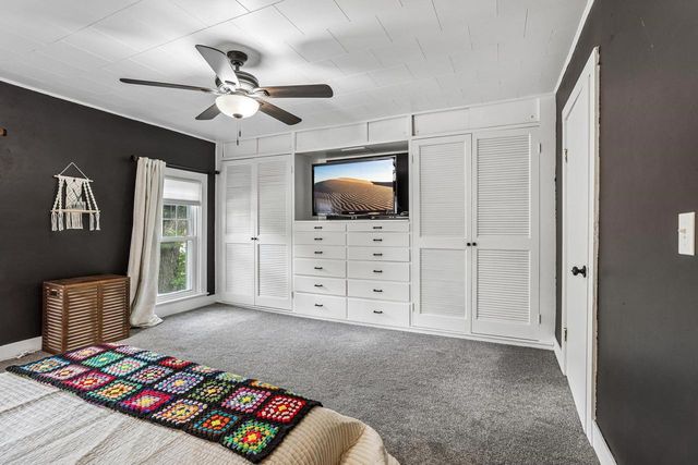 1 W Madison Avenue, Milton, WI 53563