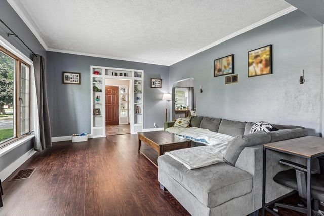 1 W Madison Avenue, Milton, WI 53563