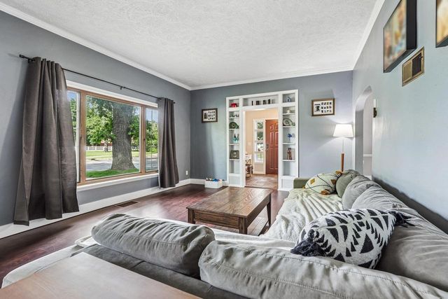 1 W Madison Avenue, Milton, WI 53563