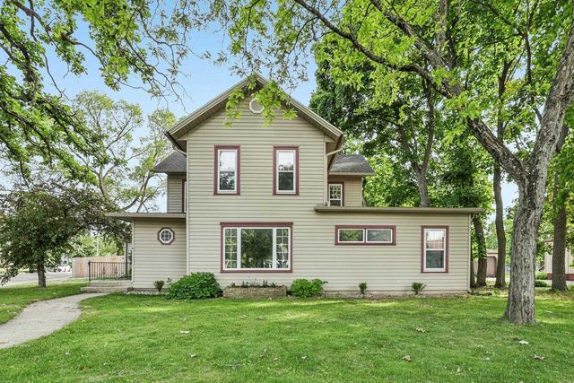 1 W Madison Avenue, Milton, WI 53563
