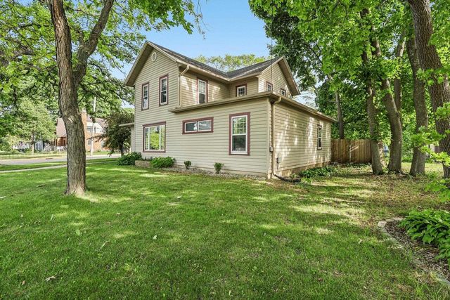 1 W Madison Avenue, Milton, WI 53563