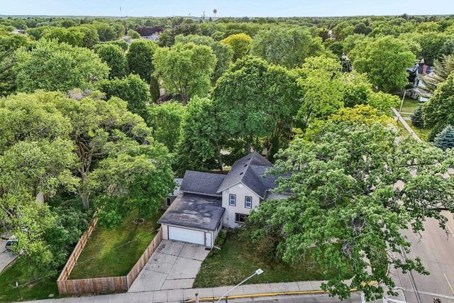 1 W Madison Avenue, Milton, WI 53563