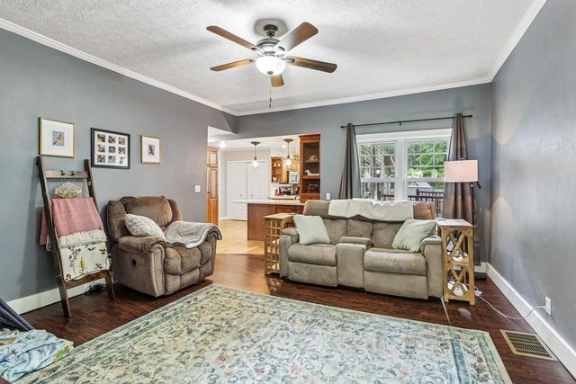 1 W Madison Avenue, Milton, WI 53563