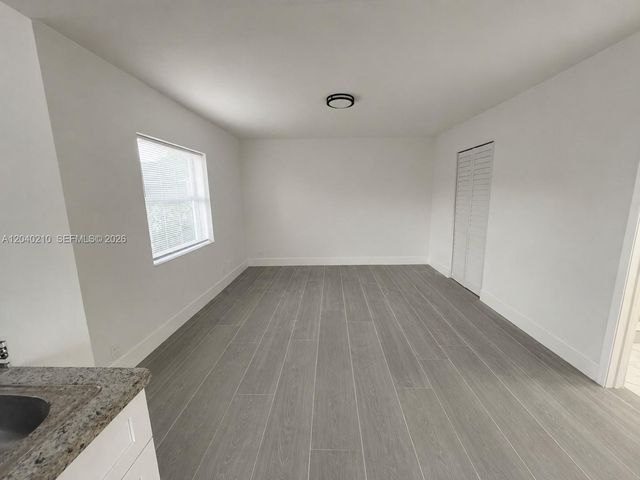 6801 SW 22nd Street 02, Miami, FL 33155