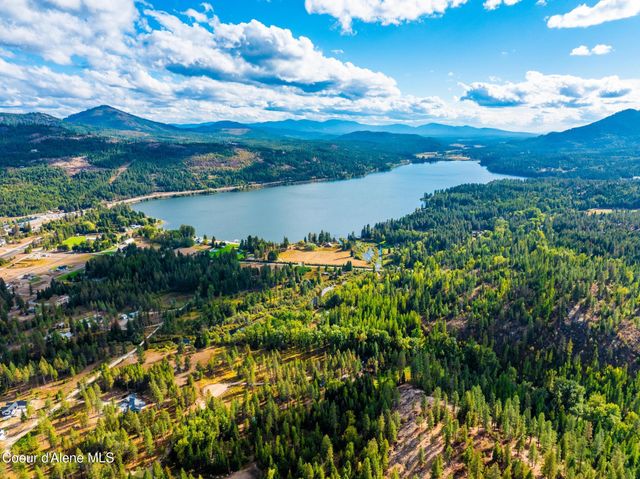 182 E Fern Ln, Cocolalla, ID 83813