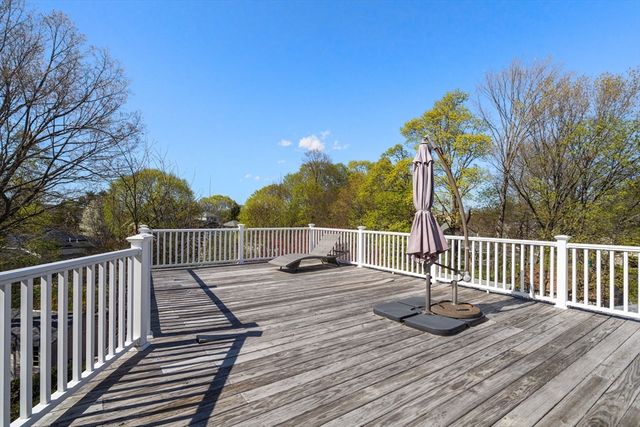 581 California St, Newton, MA 02460