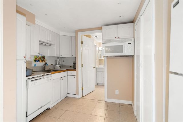 581 California St, Newton, MA 02460