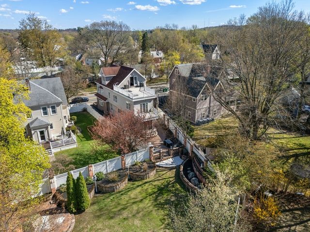 581 California St, Newton, MA 02460