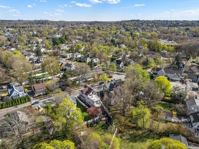 581 California St, Newton, MA 02460