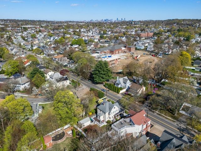 581 California St, Newton, MA 02460