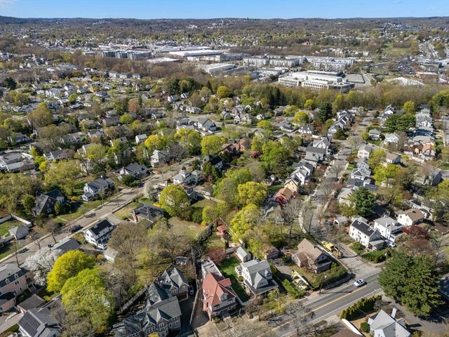581 California St, Newton, MA 02460