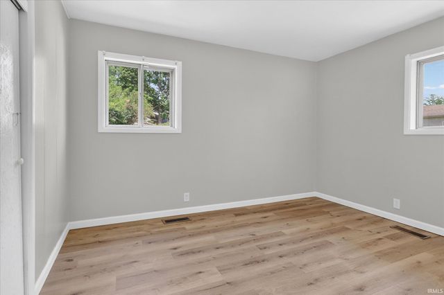 1403 E Ireland Road, South Bend, IN 46614