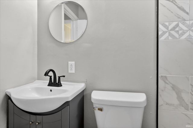 1403 E Ireland Road, South Bend, IN 46614