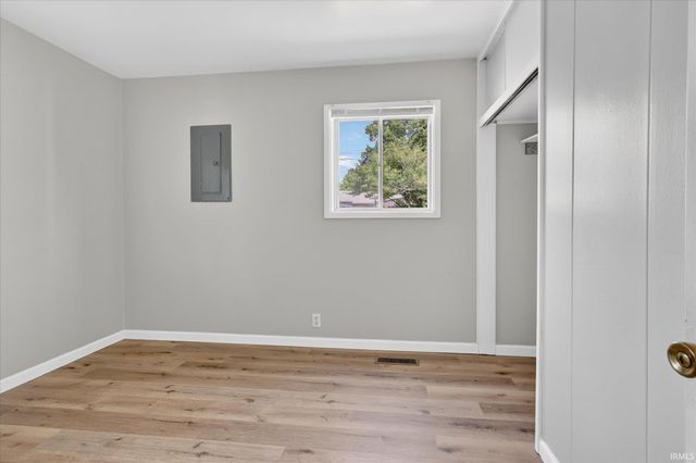 1403 E Ireland Road, South Bend, IN 46614