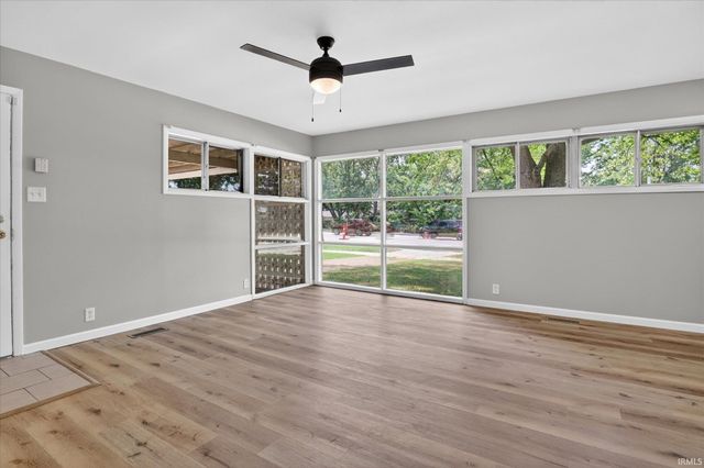 1403 E Ireland Road, South Bend, IN 46614