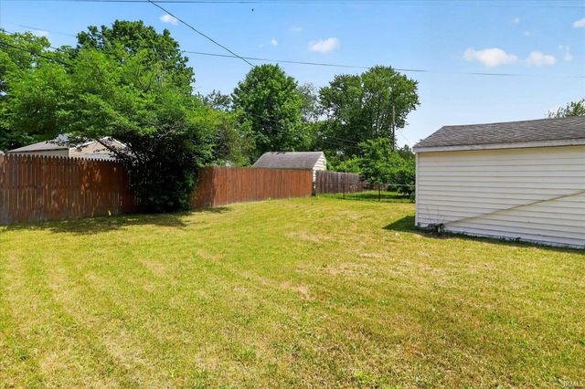 1403 E Ireland Road, South Bend, IN 46614