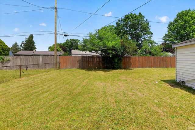 1403 E Ireland Road, South Bend, IN 46614