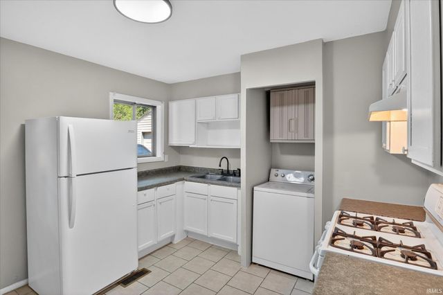 1403 E Ireland Road, South Bend, IN 46614
