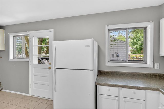 1403 E Ireland Road, South Bend, IN 46614