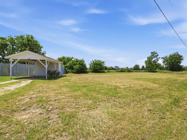 198 Green Acres Road, Weatherford, TX 76088