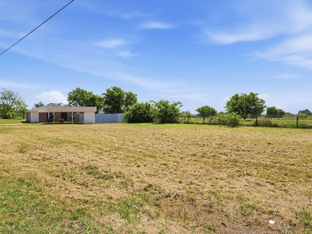 198 Green Acres Road, Weatherford, TX 76088