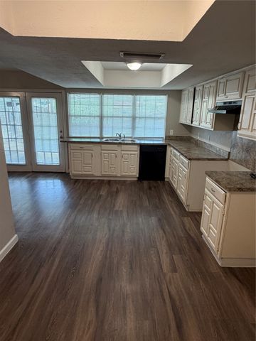 1914 Chisholm Trail, Grand Prairie, TX 75052