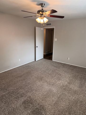 1914 Chisholm Trail, Grand Prairie, TX 75052