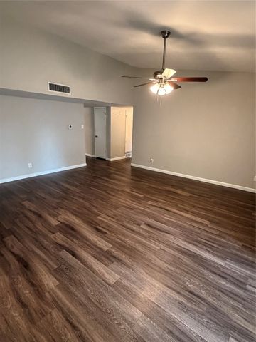 1914 Chisholm Trail, Grand Prairie, TX 75052