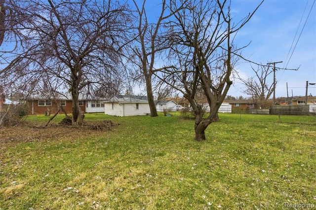 25253 Eureka Drive, Warren, MI 48091