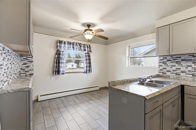 25253 Eureka Drive, Warren, MI 48091