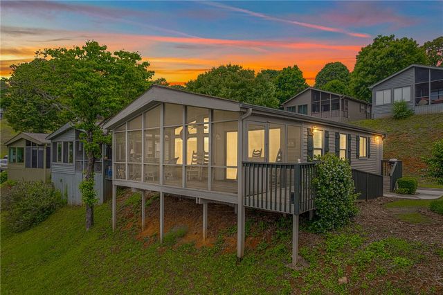 1230 Melton Road 25, West Union, SC 29696