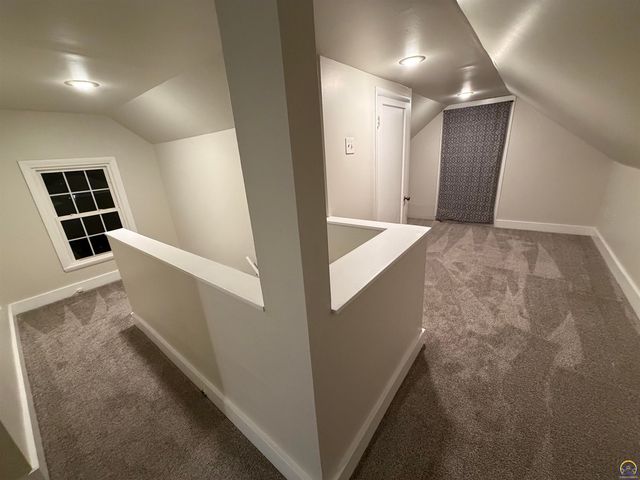 1812 SW Webster AVE, Topeka, KS 66604
