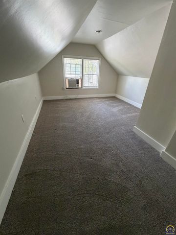 1812 SW Webster AVE, Topeka, KS 66604