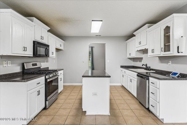 2594 Tower Drive, Southaven, MS 38672