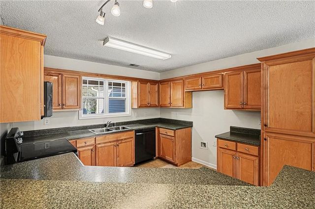 234 Lake Chase N Drive, Griffin, GA 30224