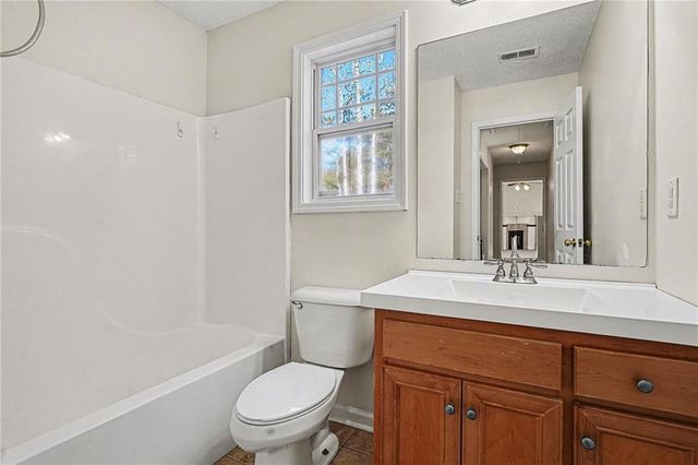 234 Lake Chase N Drive, Griffin, GA 30224