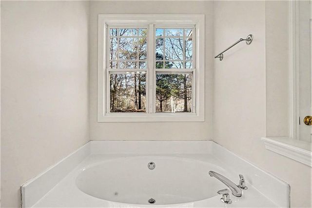 234 Lake Chase N Drive, Griffin, GA 30224