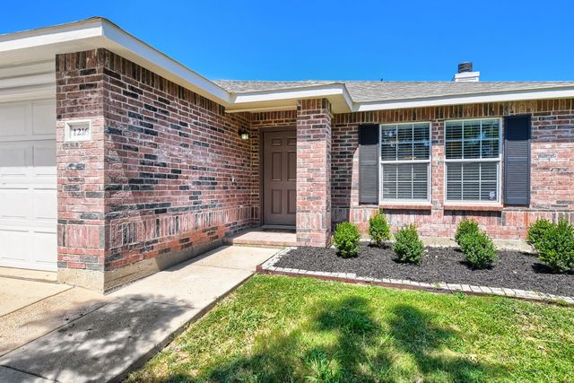 1216 Haley Lane, Burleson, TX 76028