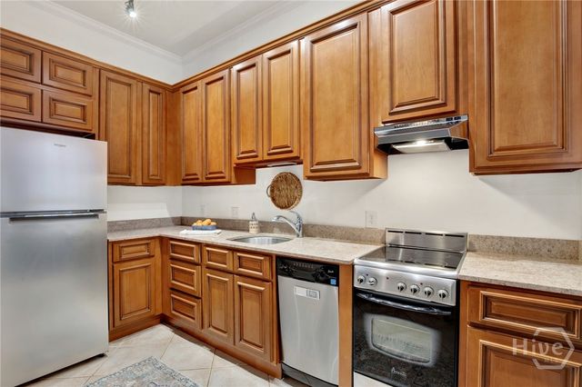 125 E Broad Street 2D, Savannah, GA 31401